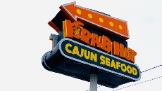 Pylon Signs — Lee's Signs